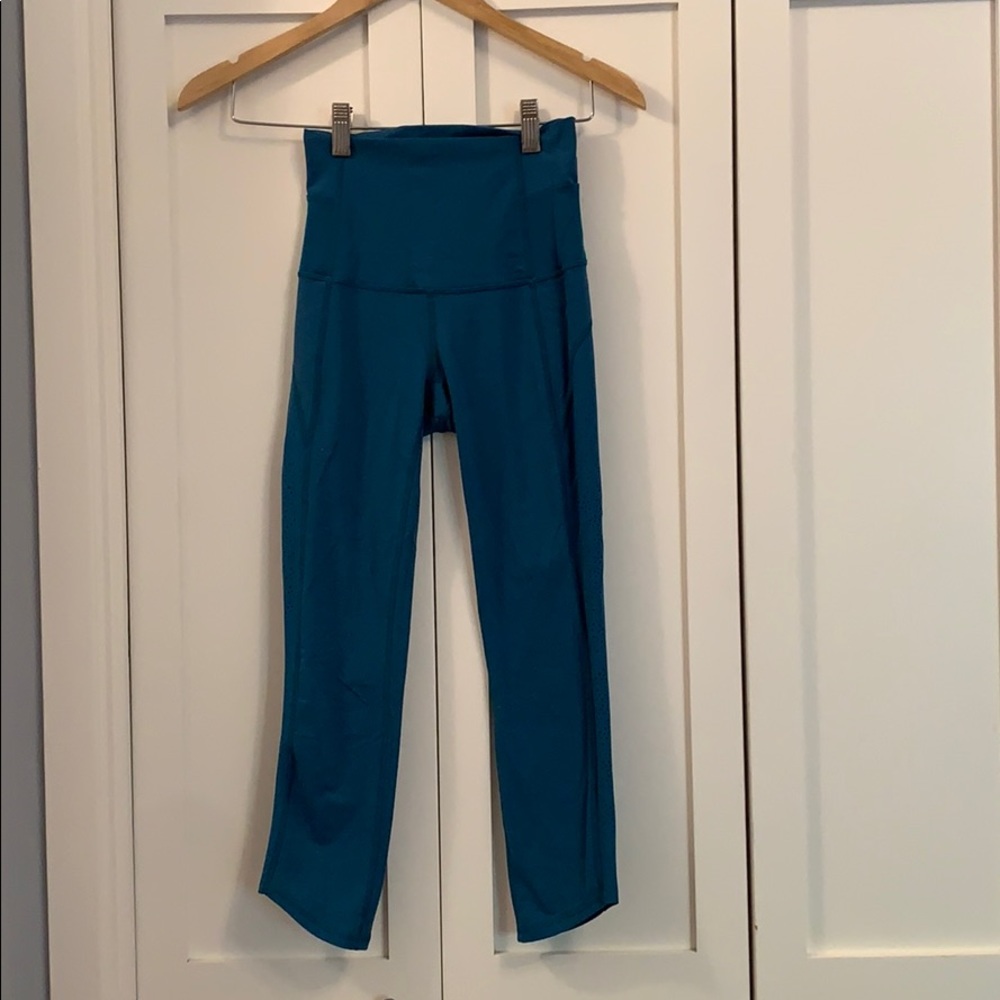 Blue crop lululemon leggings